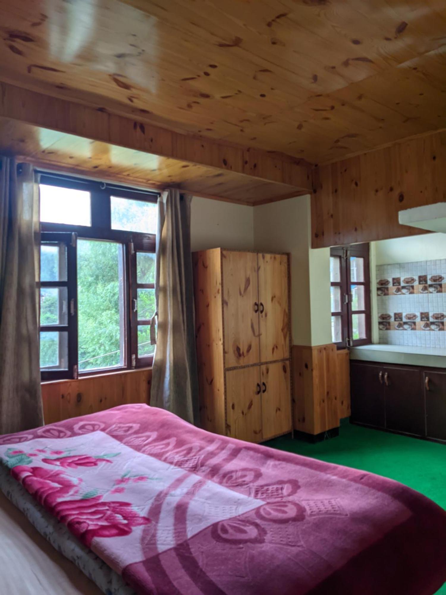 Summer Cottages Manāli Habitación foto